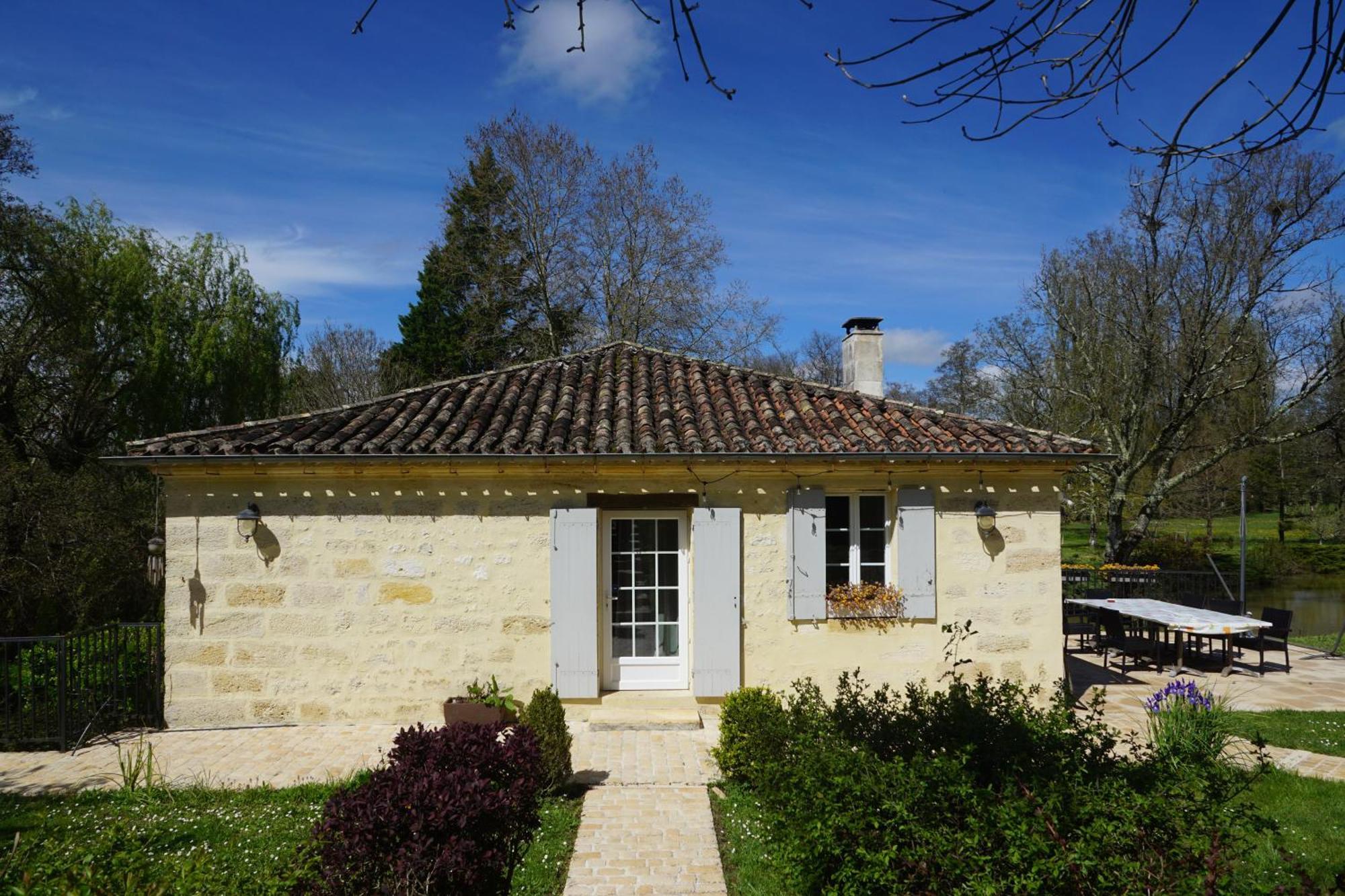 ホテル Moulin Notre Dame Saint-Genès-de-Castillon エクステリア 写真
